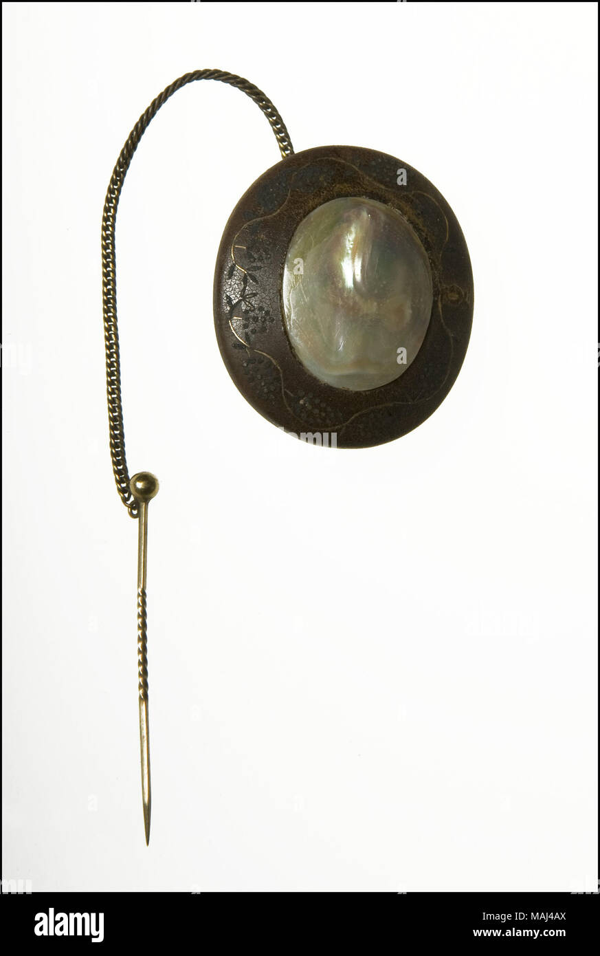 Broche en marqueterie, dit avoir été faite par un prisonnier à Gratiot Street Prison pendant la guerre civile. Titre : incrusté Brooch faites par détenu à la Prison de la rue Gratiot . Entre 1861 et 1865. Banque D'Images