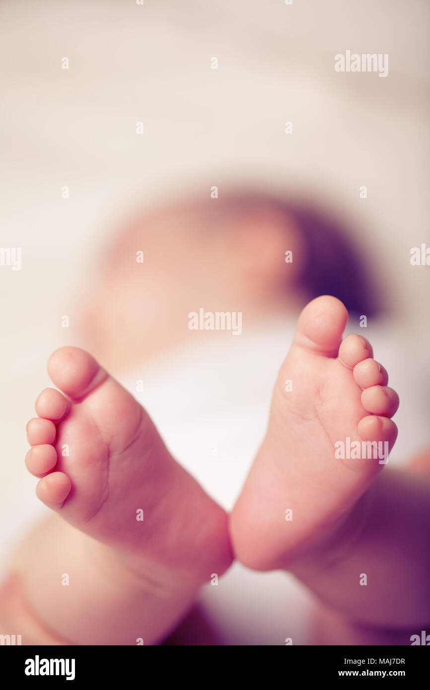 Petit Bebe Nouveau Ne Pieds Macro Photo Stock Alamy Petit Bebe Nouveau Ne Pieds Macro Photo Stock Alamy