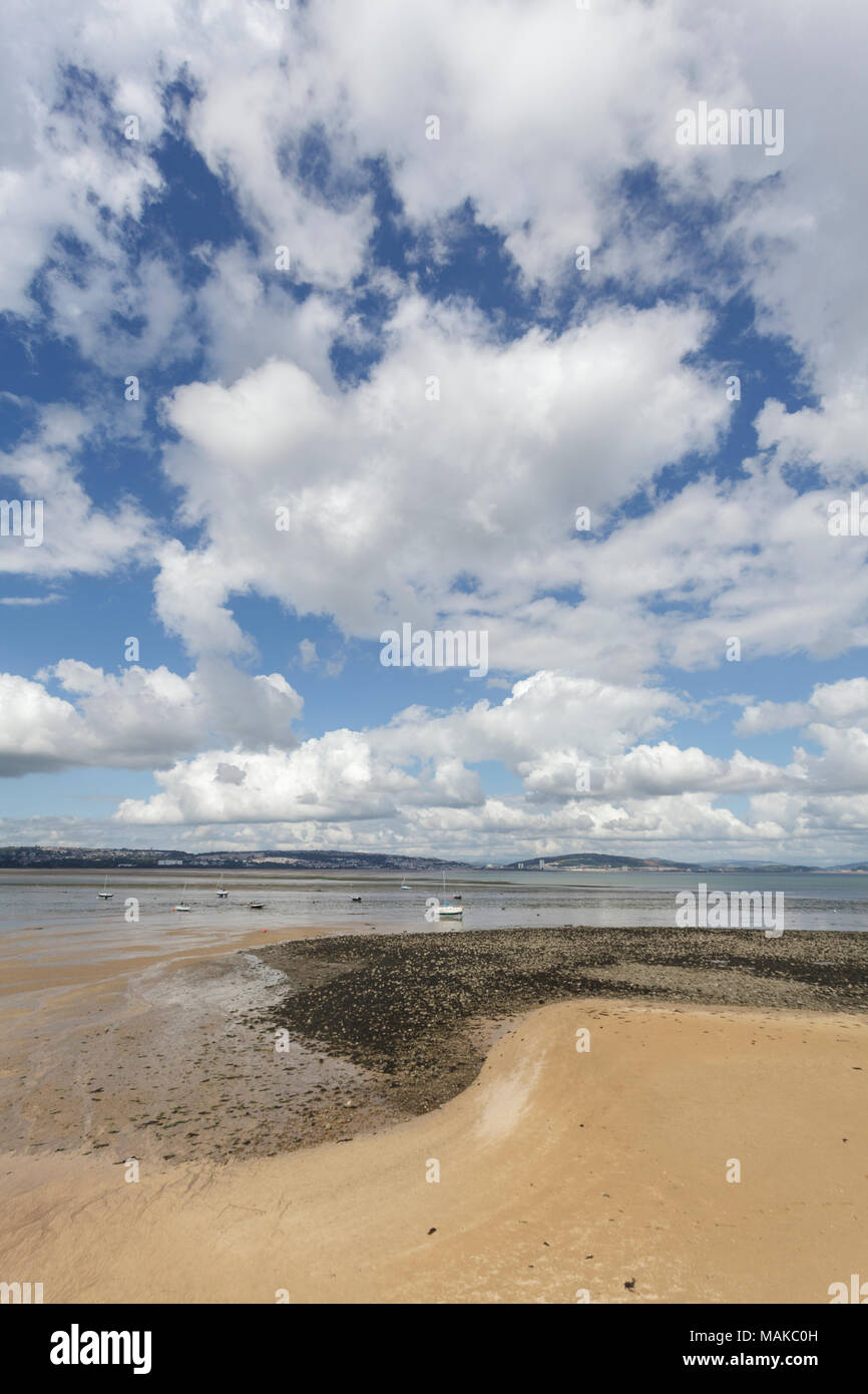 Grand ciel au-dessus de la Baie de Swansea, Pays de Galles du Sud Banque D'Images