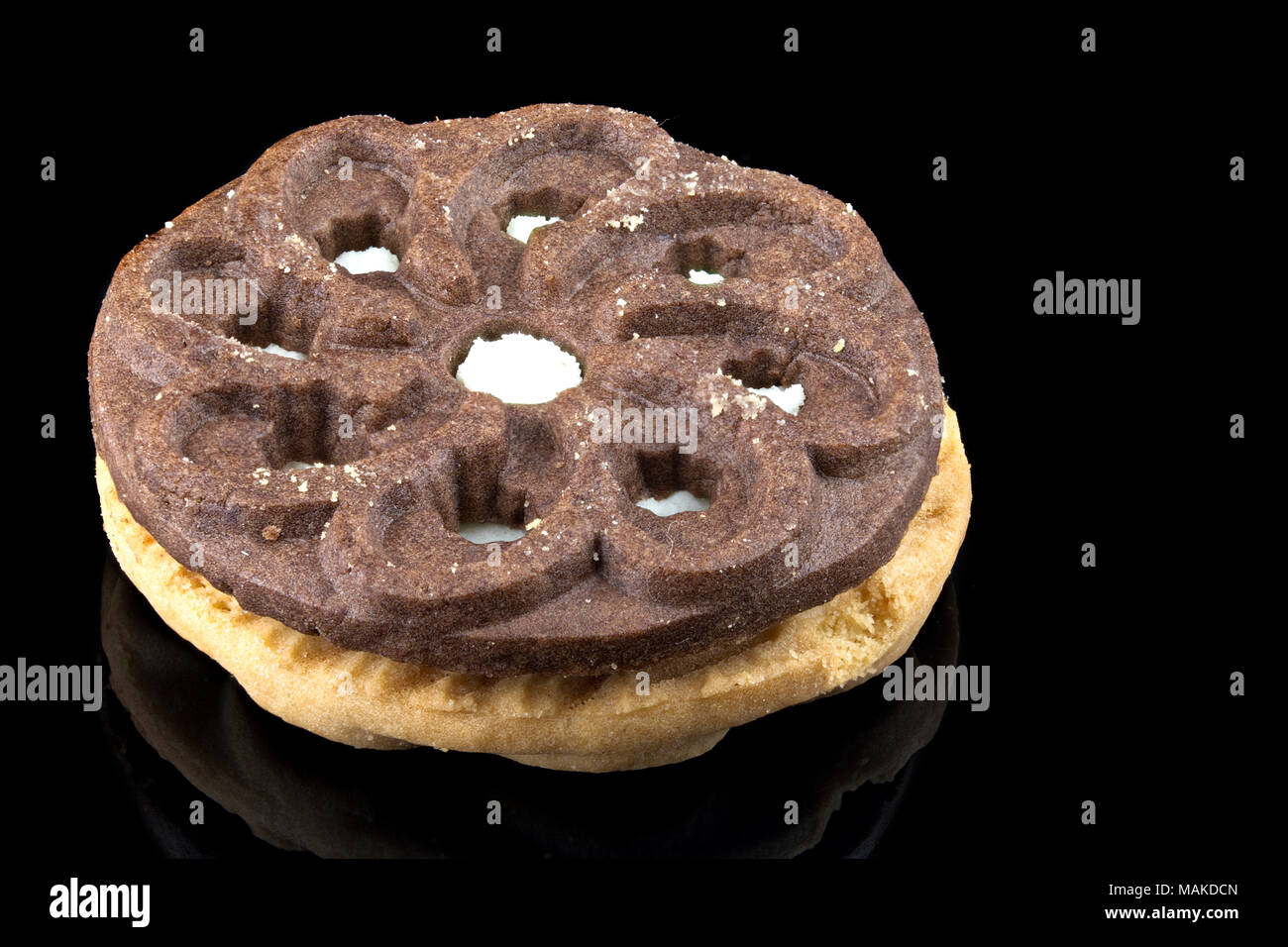 Les cookies avec une crème. Banque D'Images