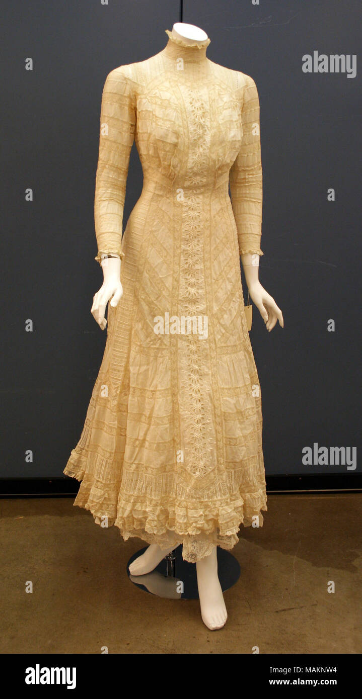 robe 1900 dentelle