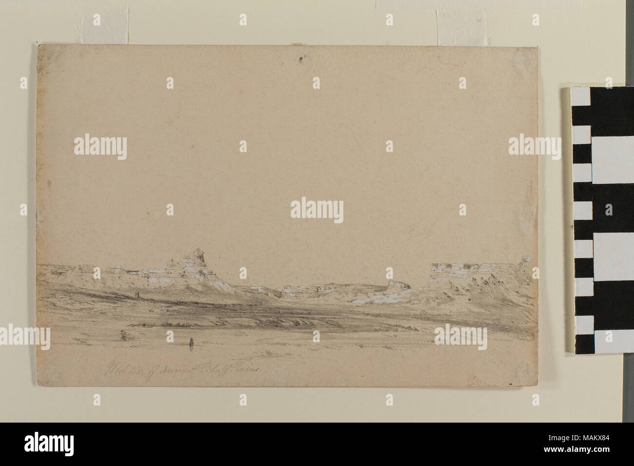 Graphite dessin montrant le côté ouest de l'antique ruines Bluff dans l'actuel Nebraska par English Mormon artiste Frederick Piercy, un de plusieurs œuvres originales documenter son voyage jusqu'à l'Utah en 1853. Plusieurs de Piercy's dessins et aquarelles ont été reproduites telles qu'imprime dans son "itinéraire de Liverpool à Great Salt Lake Valley', publié en 1855. Titre : Dessin au graphite, 'Côté ouest d'anciennes ruines Bluff' par Frederick Piercy . 1853. Piercy, Frederick Hawkins, 1830-1891 Banque D'Images
