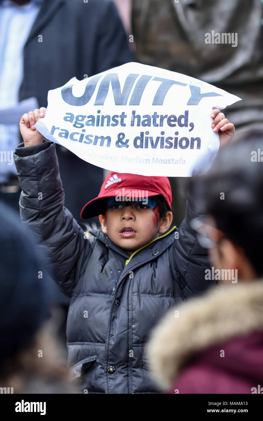 Nottingham, UK : 06th avril 2018 : Nottingham rassemble la communauté musulmane round speakers corner appelant à mettre fin à la haine raciale.orateur invité Paddy Tipping est inclus et le crime de la Police Commissariat aux Alpes. Crédit : Ian Francis/Alamy Live News Banque D'Images