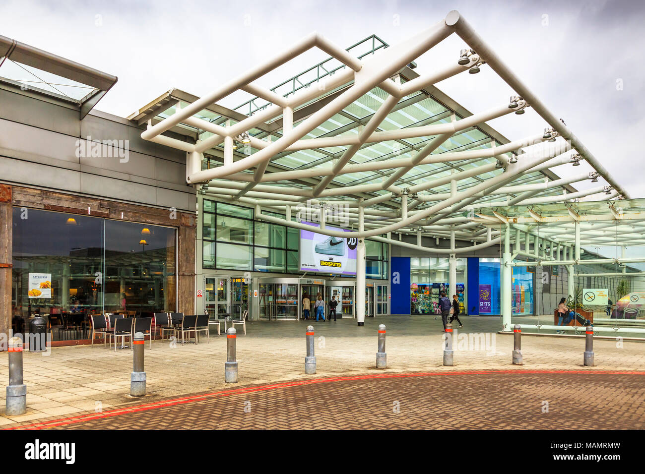 L'accès à l'entrée sud INTU Braehead shopping mall, Braehead, Renfrew, Glasgow, Ecosse Banque D'Images