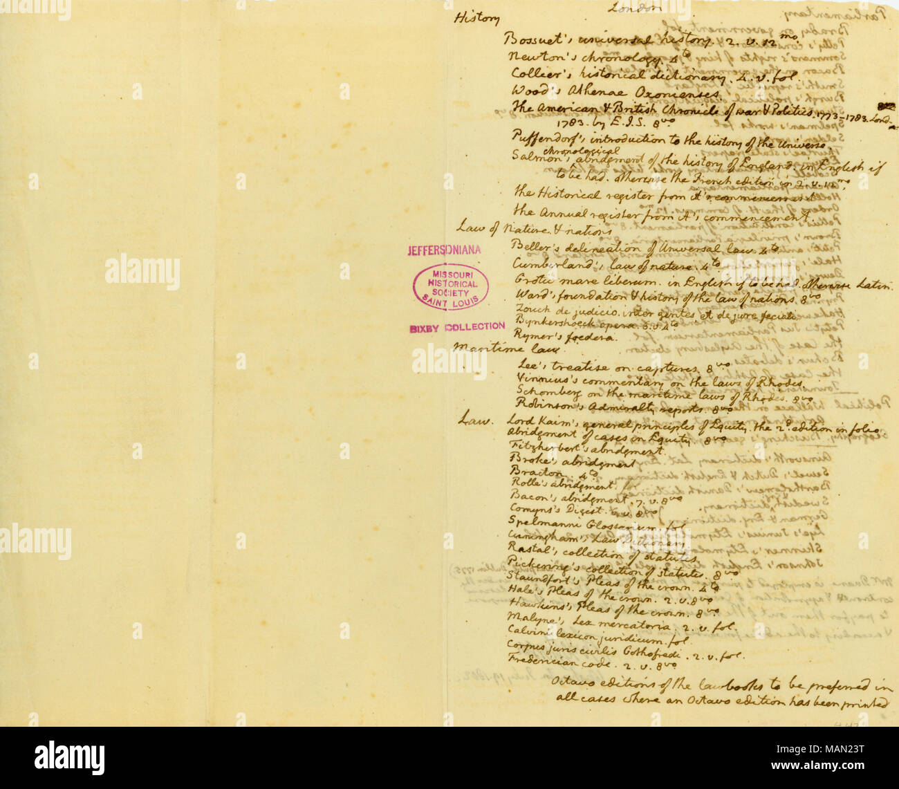 Liste de livres à acheter pour la Bibliothèque du Congrès par M. [William] Duane à Paris et Londres. Deux des trois feuilles dans ce dossier contiennent Jefferson ?s signature. Ces deux sont les listes d'achats à Londres et Paris et la troisième feuille semble être une liste plus tard avec le prix total payé et vérifier les points suivant pour les titres de livres qui n'étaient pas sur les deux autres listes.) Titre : Note de Thomas Jefferson, le 19 juillet 1802 . 19 juillet 1802. Jefferson, Thomas, 1743-1826 Banque D'Images