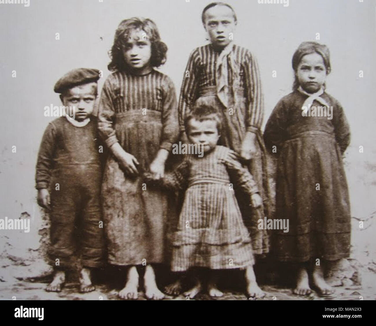 Les enfants du peuple sous le Second Empire. Fran ?ais- + ? : Enfants du peuple sous le Second Empire fran + ?ais. . Vers 1865. Banque D'Images