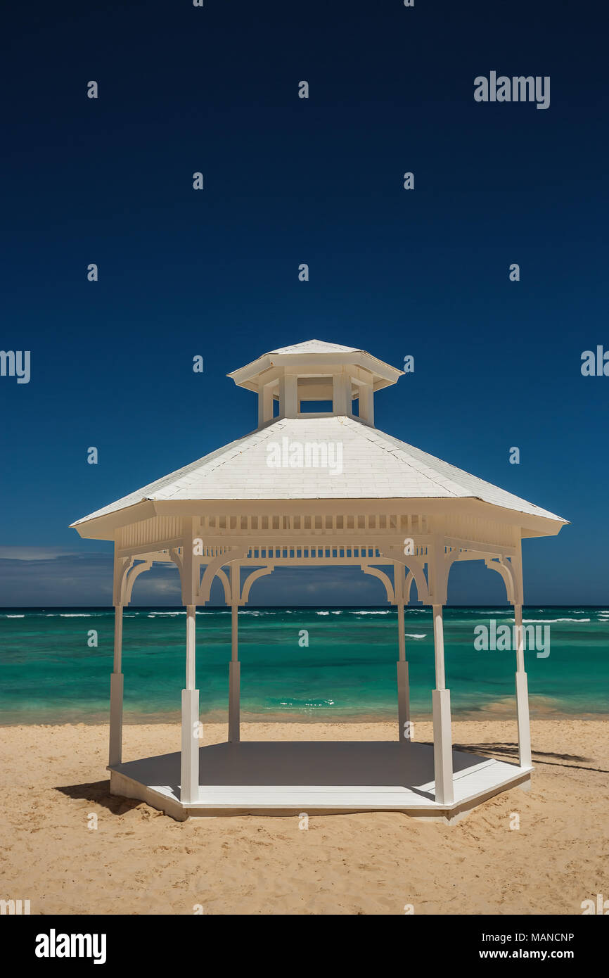 Mettre en place ou de mariage sur l'autel de l'île des Caraïbes tropicales Banque D'Images