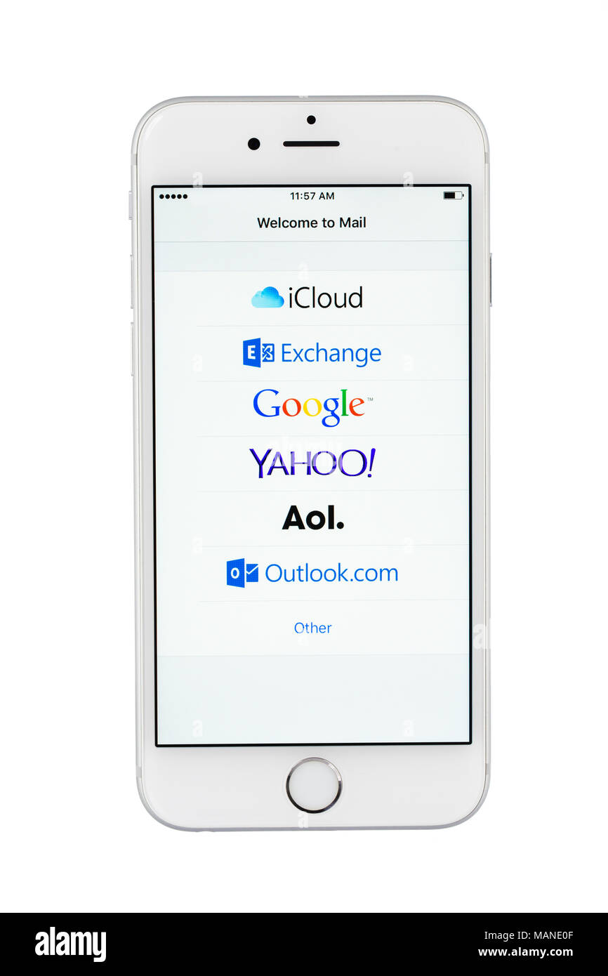 Varna, Bulgarie - 17 novembre 2015 : modèle de téléphone cellulaire iphone 6s a rétro-éclairé LCD IPS, 12 mégapixels, et d'iOS 9. Annoncé 2015, Septembre Banque D'Images