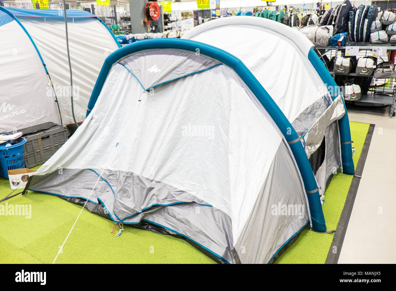 Decathlon Tent Banque D Image Et Photos Alamy