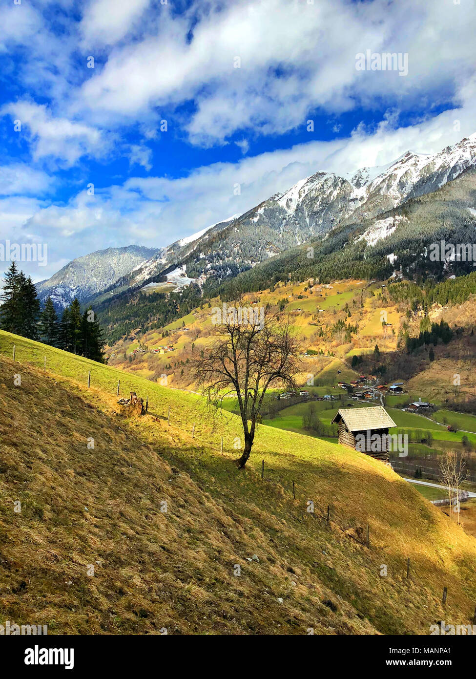 Paysage de printemps entre Bad Gastein Bad Hofgastein et villes. L'Autriche Banque D'Images