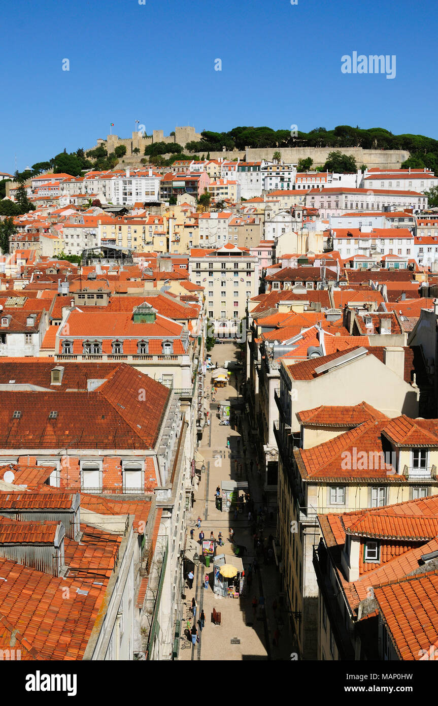 Le château São Jorge et le centre historique, Lisbonne, Portugal Banque D'Images