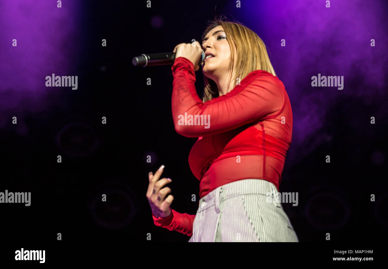 Julia Michaels en live au Centre International de Bournemouth Banque D'Images