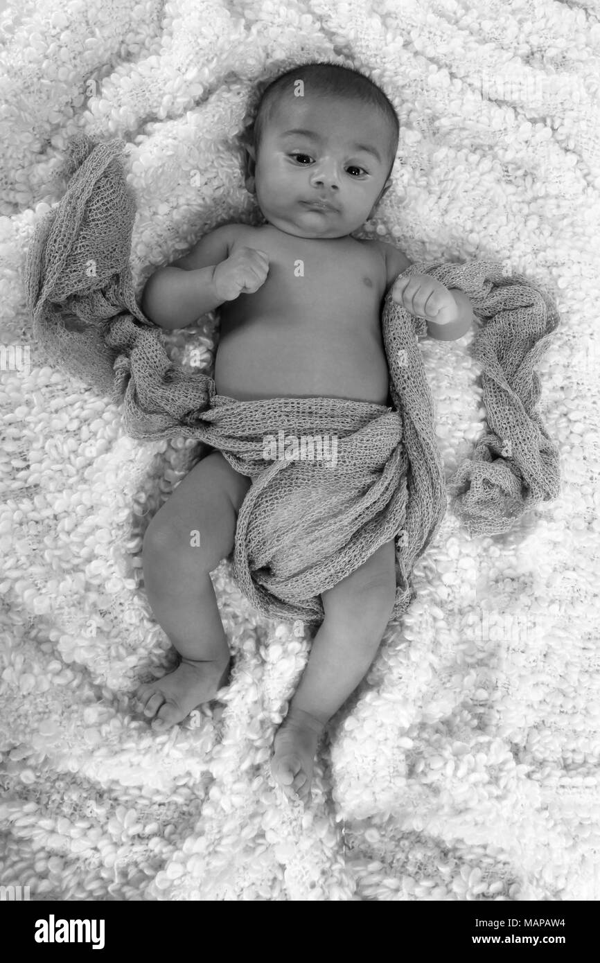 10 semaine vieux garçon bébé ethnique Banque D'Images