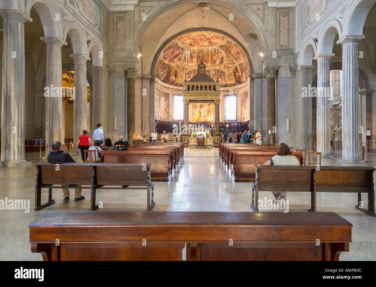 Rome, Italie. L'intérieur de San Pietro in Vincoli (église Saint Pierre à chaînes) Le centre historique de Rome est un UNESCO World Heritage Site. Banque D'Images