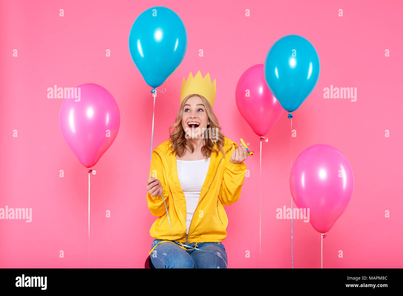 Joyeux Anniversaire Fond Banque D Image Et Photos Alamy