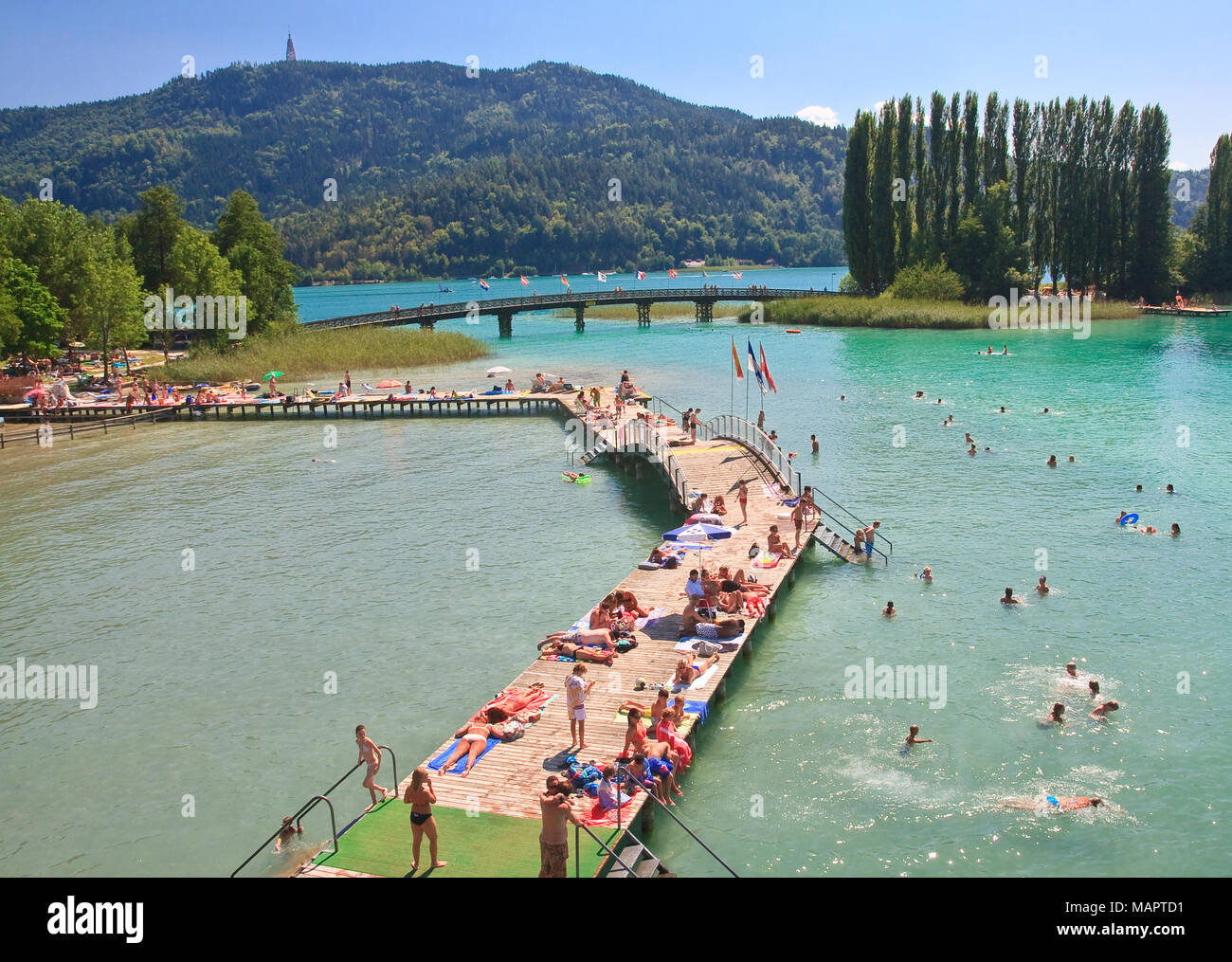 Plage du lac de valeur. Resort Portschach am Worthersee. L'Autriche Banque D'Images