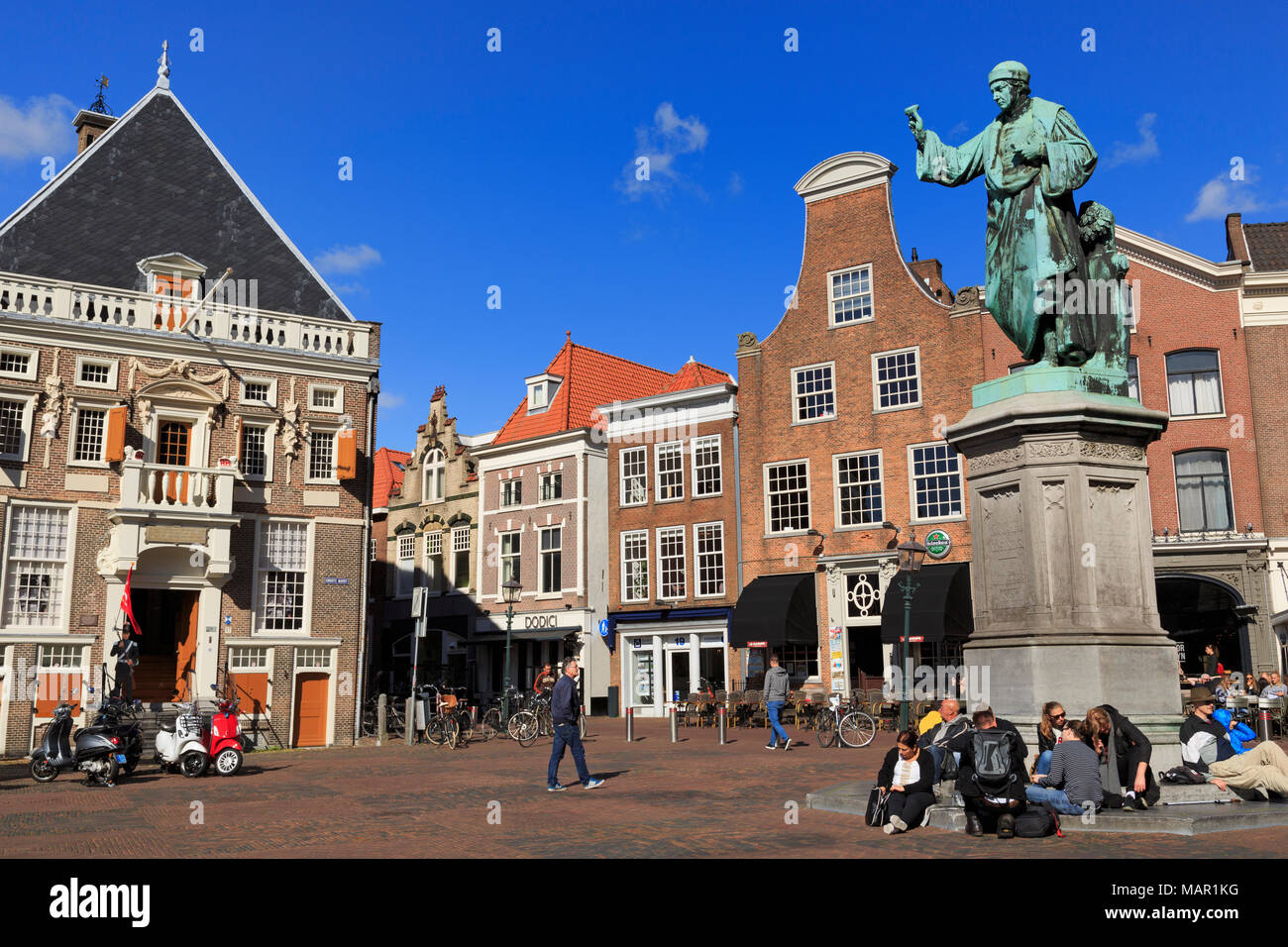 Statue de Laurens Janszoon Coster, Grote Markt (place centrale), Haarlem, Pays-Bas, Europe Banque D'Images