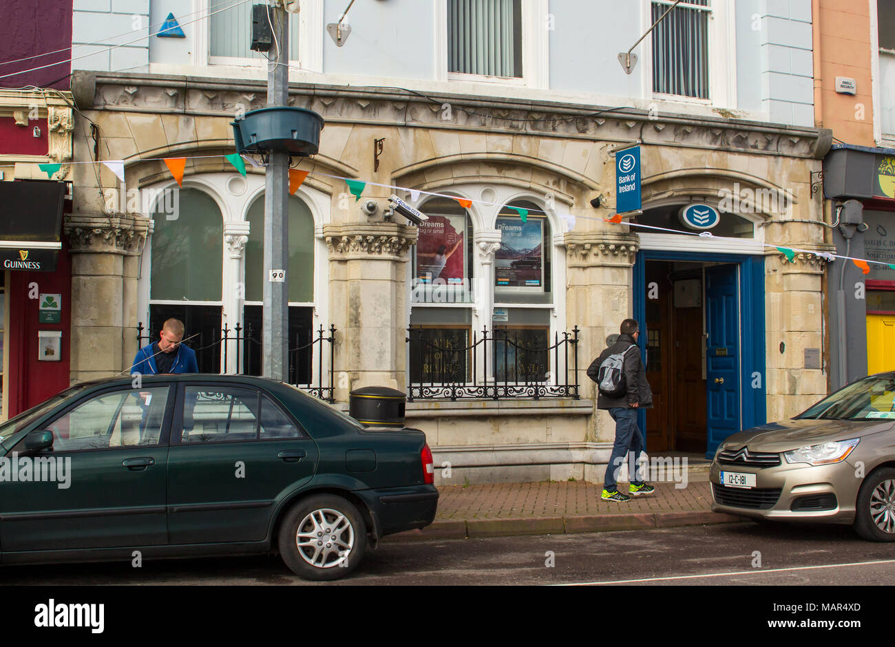 Une succursale de la Banque d'Irlande sur la rue principale de Cobh, dans le comté de Cork Irlande Banque D'Images