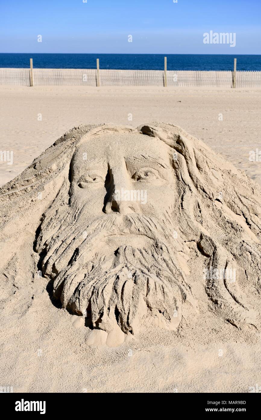 Sculpture de sable de Jésus-Christ sur le Dimanche de Pâques à l'Ocean City Maryland beach, États-Unis Banque D'Images