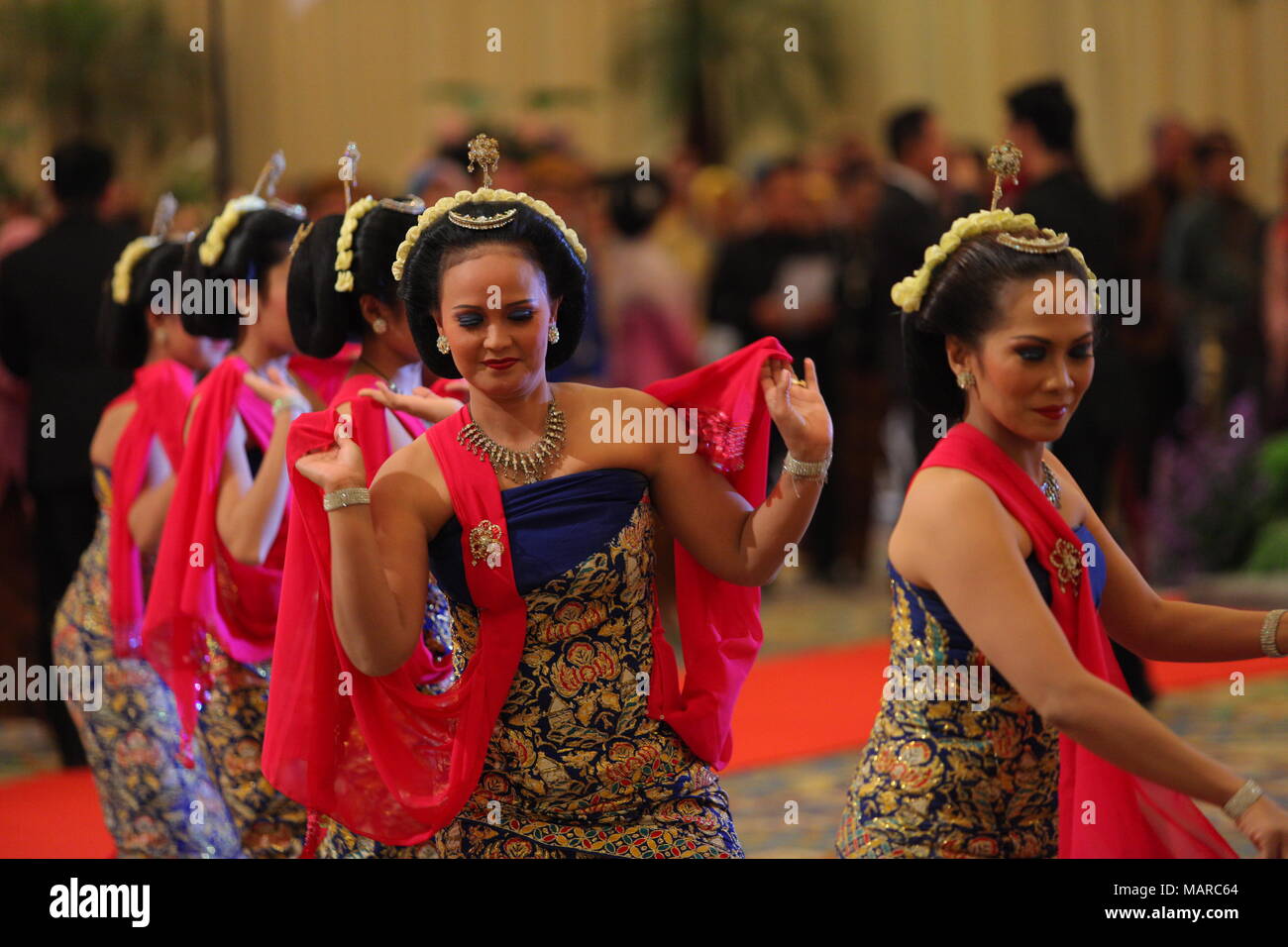 Performance de danse Jaipong Banque D'Images