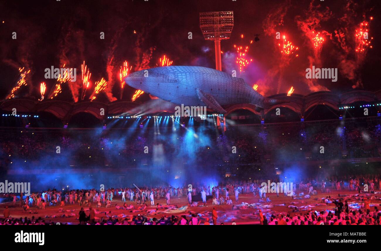 Le Queensland. L'Australie. 4ème apr 2018. Migaloo la baleine et d'artifice. Cérémonie d'ouverture. XXI Jeux du Commonwealth. Carrara Stadium. Côte d'or 2018. Le Queensland. L'Australie. 04/04/2018. Credit : Sport en images/Alamy Live News Banque D'Images