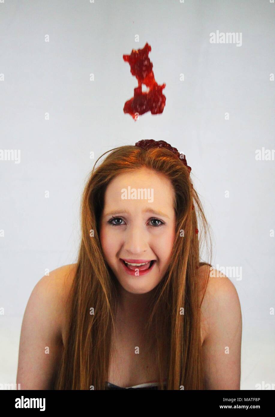 Jam - Femme soumise - Pouring Banque D'Images