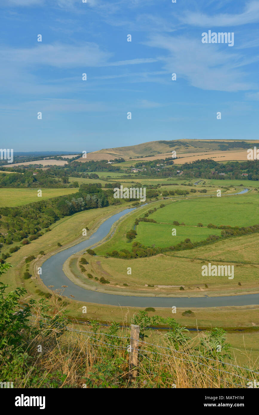 Cuckmere qui traverse la rivière Cuckmere Valley dans les South Downs, East Sussex, England, UK Banque D'Images
