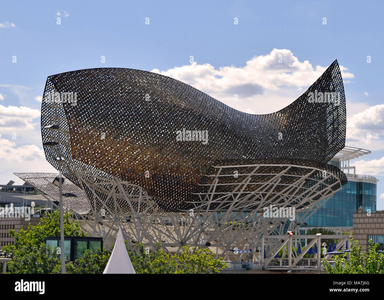 Barcelone, Catalogne, Espagne, Europe. 30.06.2017. Frank Gehry, Peix. Le poisson rouge géant, le symbole de Barcelone olympique Banque D'Images