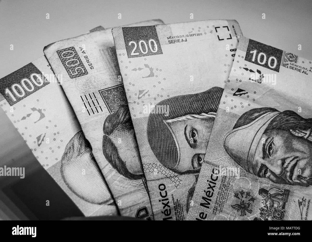 Photographie noir et blanc des lettres de valeurs différentes du mexique Banque D'Images