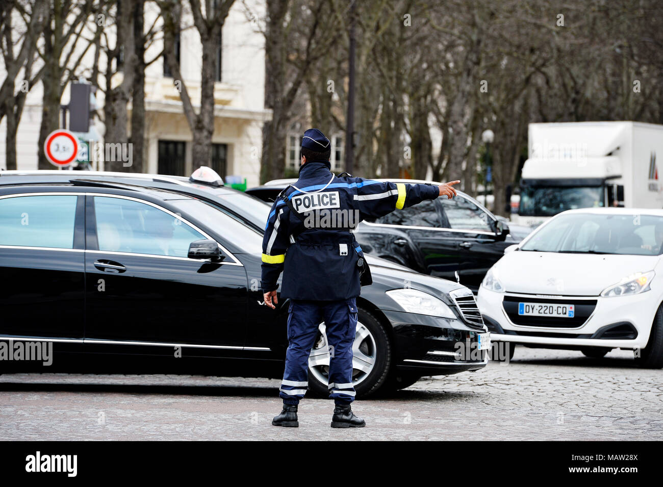 Régulation du trafic de la police - Paris - France Banque D'Images