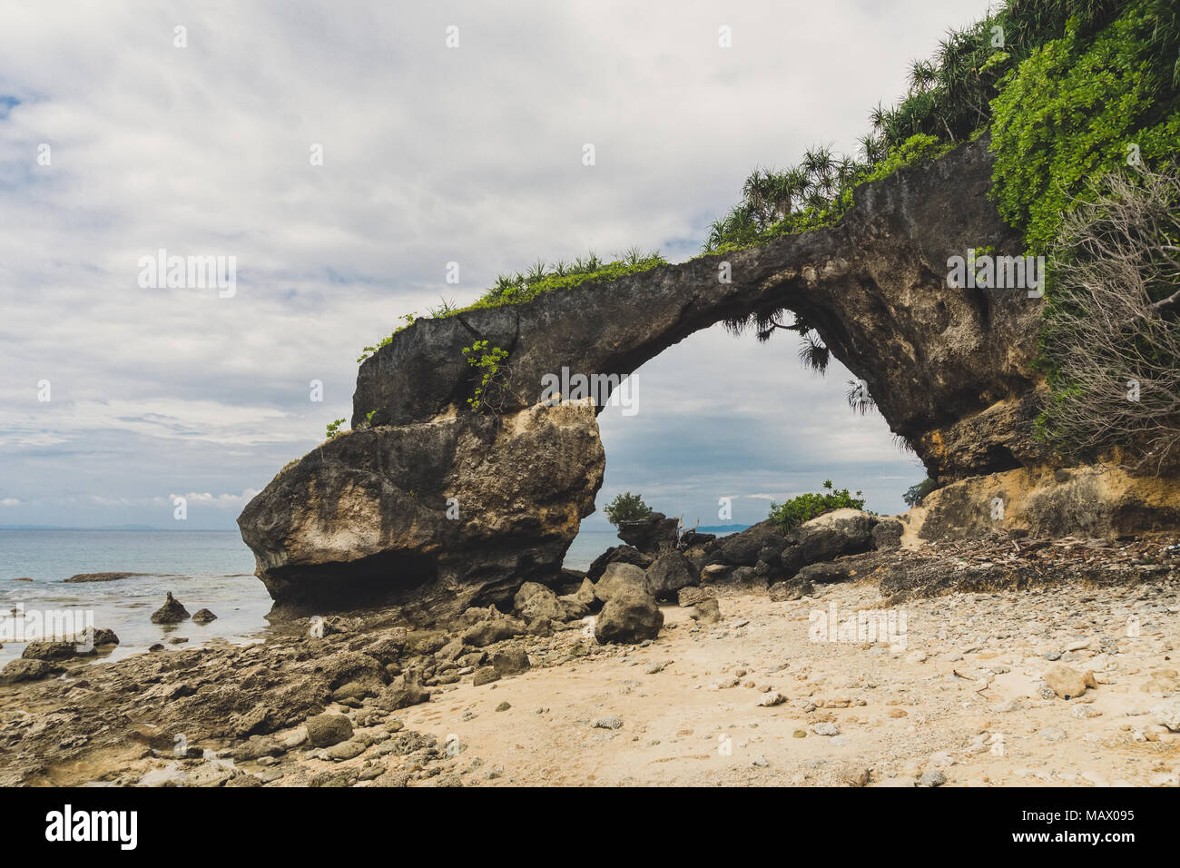 Neil Island à l'archipel des Andaman et Nicobar, pont naturel en pierre sur la côte de la mer, de l'Inde. Pont naturel, l'attraction principale de l'île. Banque D'Images
