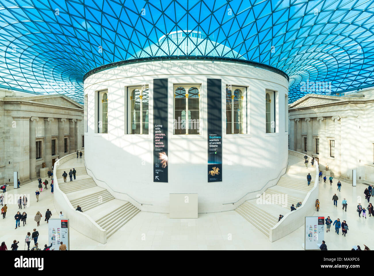La grande cour du British Museum, London, UK Banque D'Images
