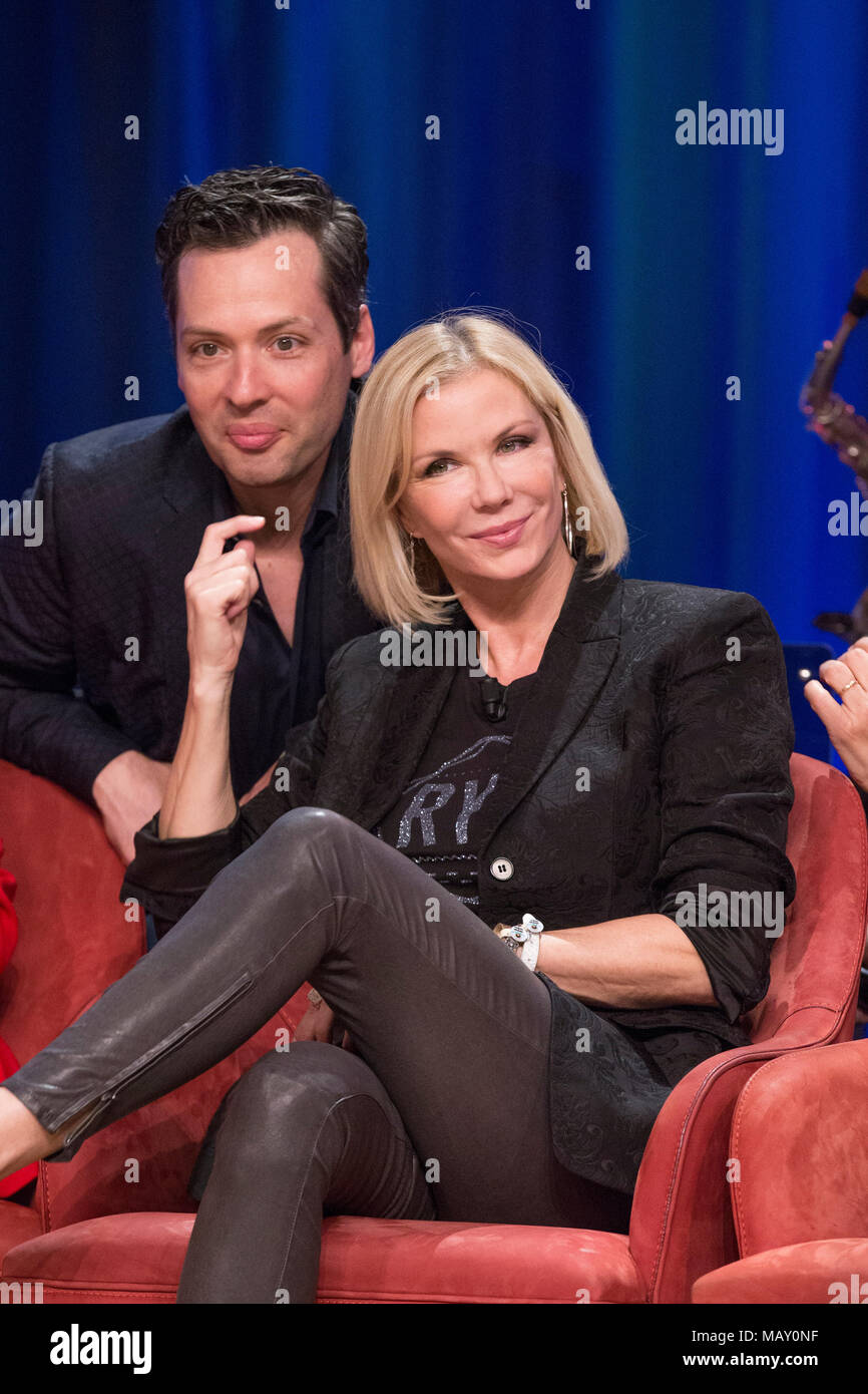 Rome, Italie, 4 avril 2018. Katherine K. Lang et son mari assiste à la Maurizio Costanzo Show à Voxson Studios à Rome le 4 avril 2018, l'Italie Crédit : Paolo Pirrocco/Alamy Live News Banque D'Images