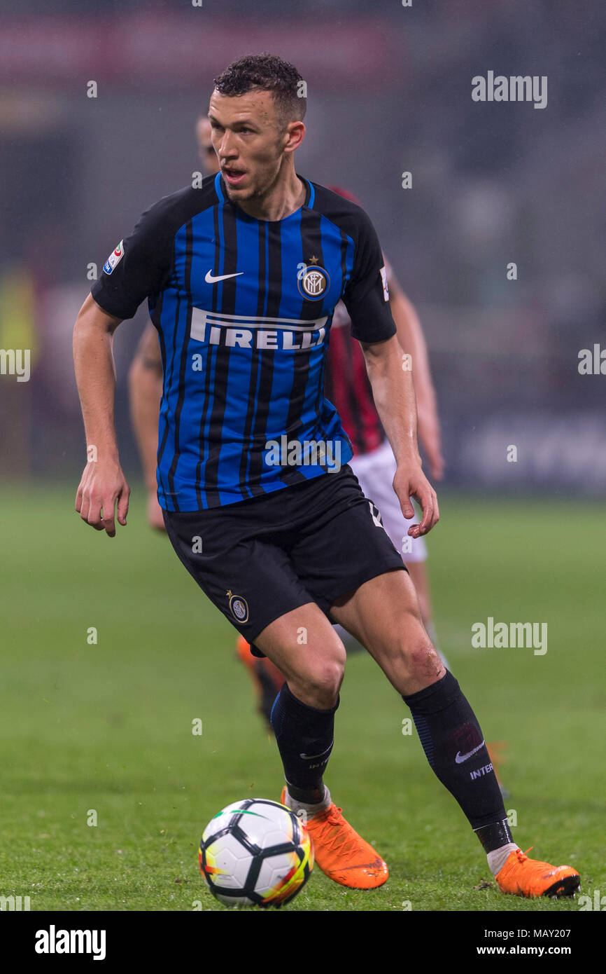 Ivan Perisic d au cours de l'Italienne de la Erie UN' match entre Milan Inter 0-0 à Giuseppe Meazza, le 4 avril 2018 à Milan, Italie. Credit : Maurizio Borsari/AFLO/Alamy Live News Banque D'Images