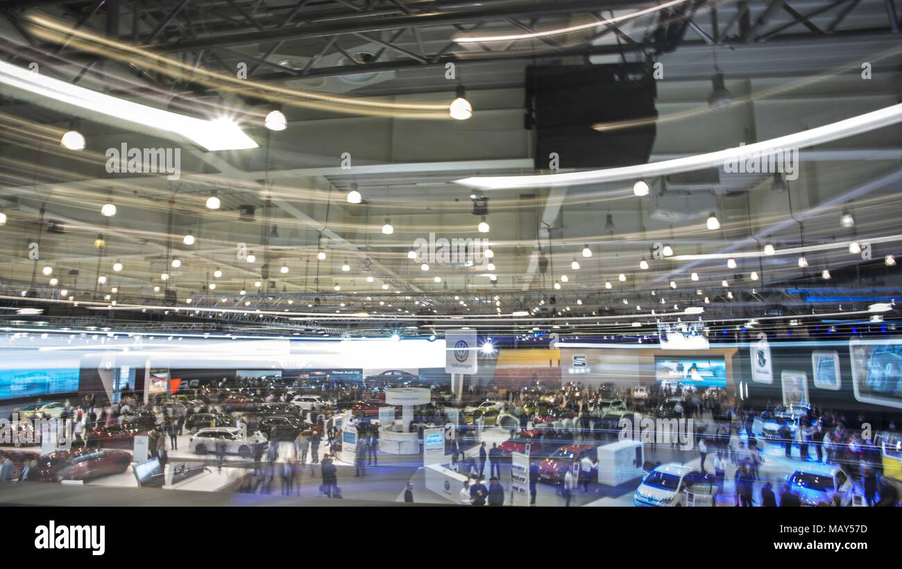 Poznan, Pologne, Grande Pologne. 5ème apr 2018. Poznan Motor Show 2018 est le plus grand de l'automobile en France et le quatrième en Europe. L'édition de cette année présente des véhicules en quatre salons : auto, moto, caravaning, camion et s'est tenu sous le slogan ''otorization de demain''. À la foire, vous pouvez voir plus de 60 premières mondiales de l'automobile, les concept cars et une vision de l'avenir de l'automobile par les concepteurs et les ingénieurs. Credit : Dawid Tatarkiewicz/ZUMA/Alamy Fil Live News Banque D'Images