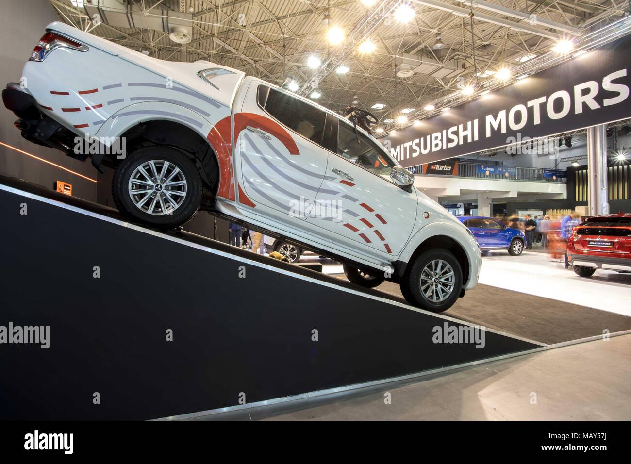 Poznan, Pologne, Grande Pologne. 5ème apr 2018. Poznan Motor Show 2018 est le plus grand de l'automobile en France et le quatrième en Europe. L'édition de cette année présente des véhicules en quatre salons : auto, moto, caravaning, camion et s'est tenu sous le slogan ''otorization de demain''. À la foire, vous pouvez voir plus de 60 premières mondiales de l'automobile, les concept cars et une vision de l'avenir de l'automobile par les concepteurs et les ingénieurs. Credit : Dawid Tatarkiewicz/ZUMA/Alamy Fil Live News Banque D'Images