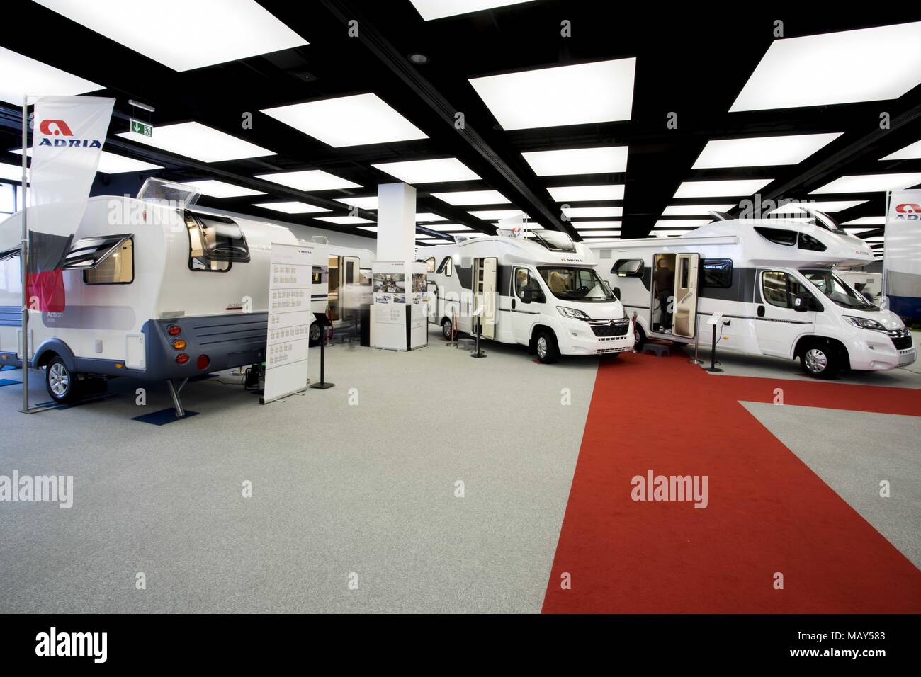 Poznan, Pologne, Grande Pologne. 5ème apr 2018. Poznan Motor Show 2018 est le plus grand de l'automobile en France et le quatrième en Europe. L'édition de cette année présente des véhicules en quatre salons : auto, moto, caravaning, camion et s'est tenu sous le slogan ''otorization de demain''. À la foire, vous pouvez voir plus de 60 premières mondiales de l'automobile, les concept cars et une vision de l'avenir de l'automobile par les concepteurs et les ingénieurs. Credit : Dawid Tatarkiewicz/ZUMA/Alamy Fil Live News Banque D'Images