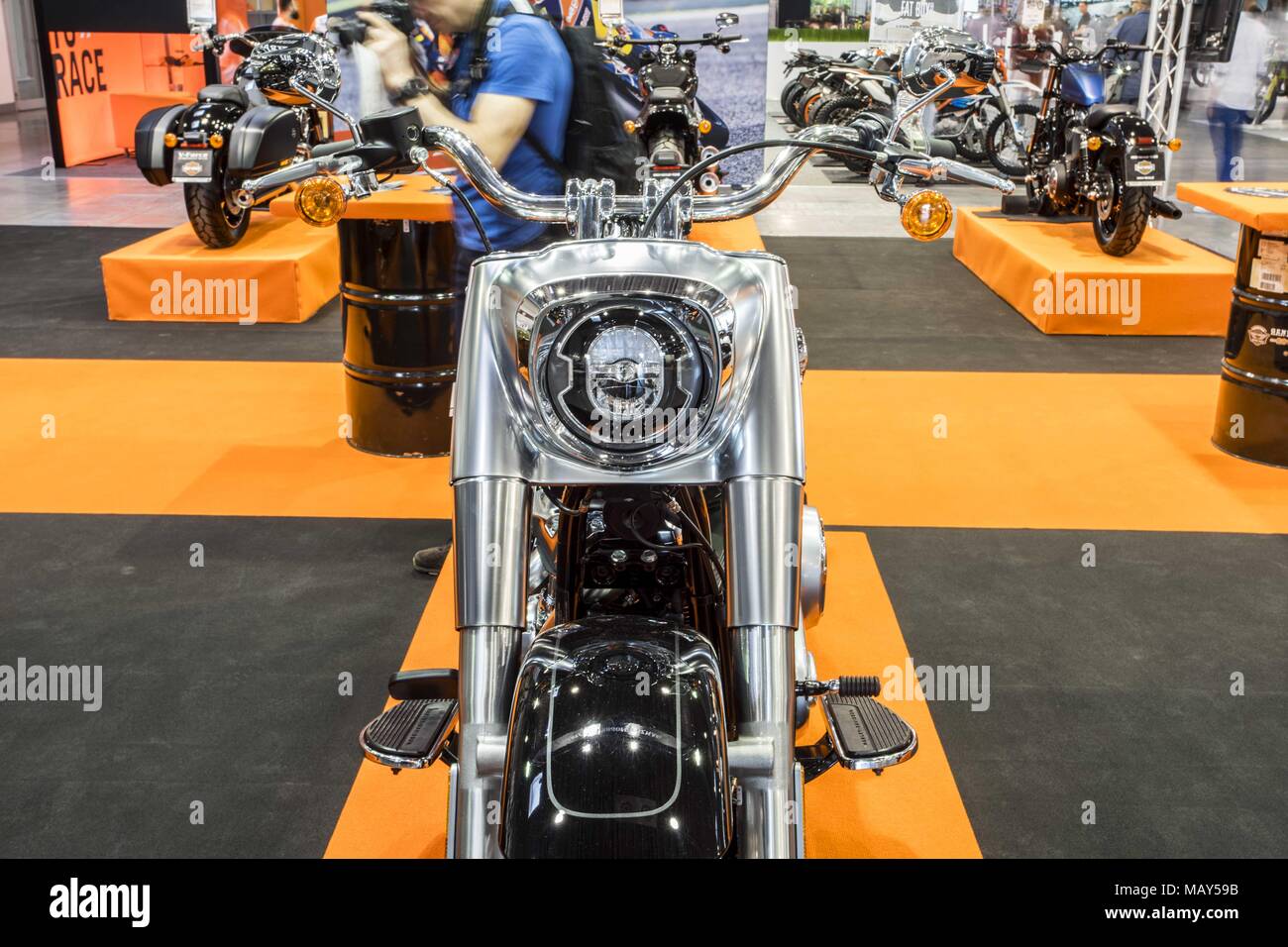 Poznan, Pologne, Grande Pologne. 5ème apr 2018. Poznan Motor Show 2018 est le plus grand de l'automobile en France et le quatrième en Europe. L'édition de cette année présente des véhicules en quatre salons : auto, moto, caravaning, camion et s'est tenu sous le slogan ''otorization de demain''. À la foire, vous pouvez voir plus de 60 premières mondiales de l'automobile, les concept cars et une vision de l'avenir de l'automobile par les concepteurs et les ingénieurs. Credit : Dawid Tatarkiewicz/ZUMA/Alamy Fil Live News Banque D'Images