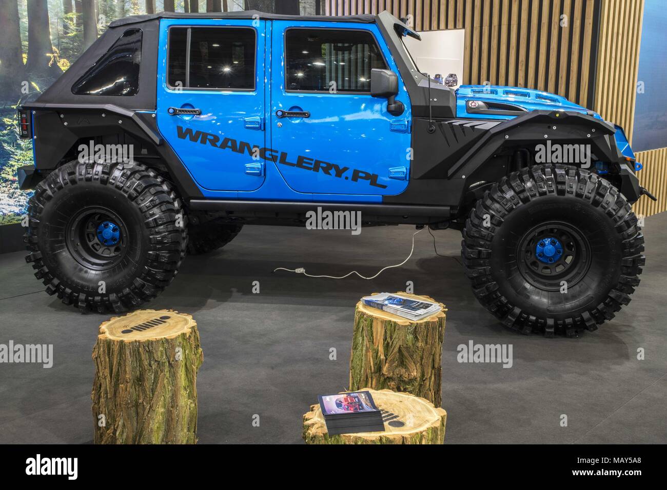 Poznan, Pologne, Grande Pologne. 5ème apr 2018. Poznan Motor Show 2018 est le plus grand de l'automobile en France et le quatrième en Europe. L'édition de cette année présente des véhicules en quatre salons : auto, moto, caravaning, camion et s'est tenu sous le slogan ''otorization de demain''. À la foire, vous pouvez voir plus de 60 premières mondiales de l'automobile, les concept cars et une vision de l'avenir de l'automobile par les concepteurs et les ingénieurs. Credit : Dawid Tatarkiewicz/ZUMA/Alamy Fil Live News Banque D'Images