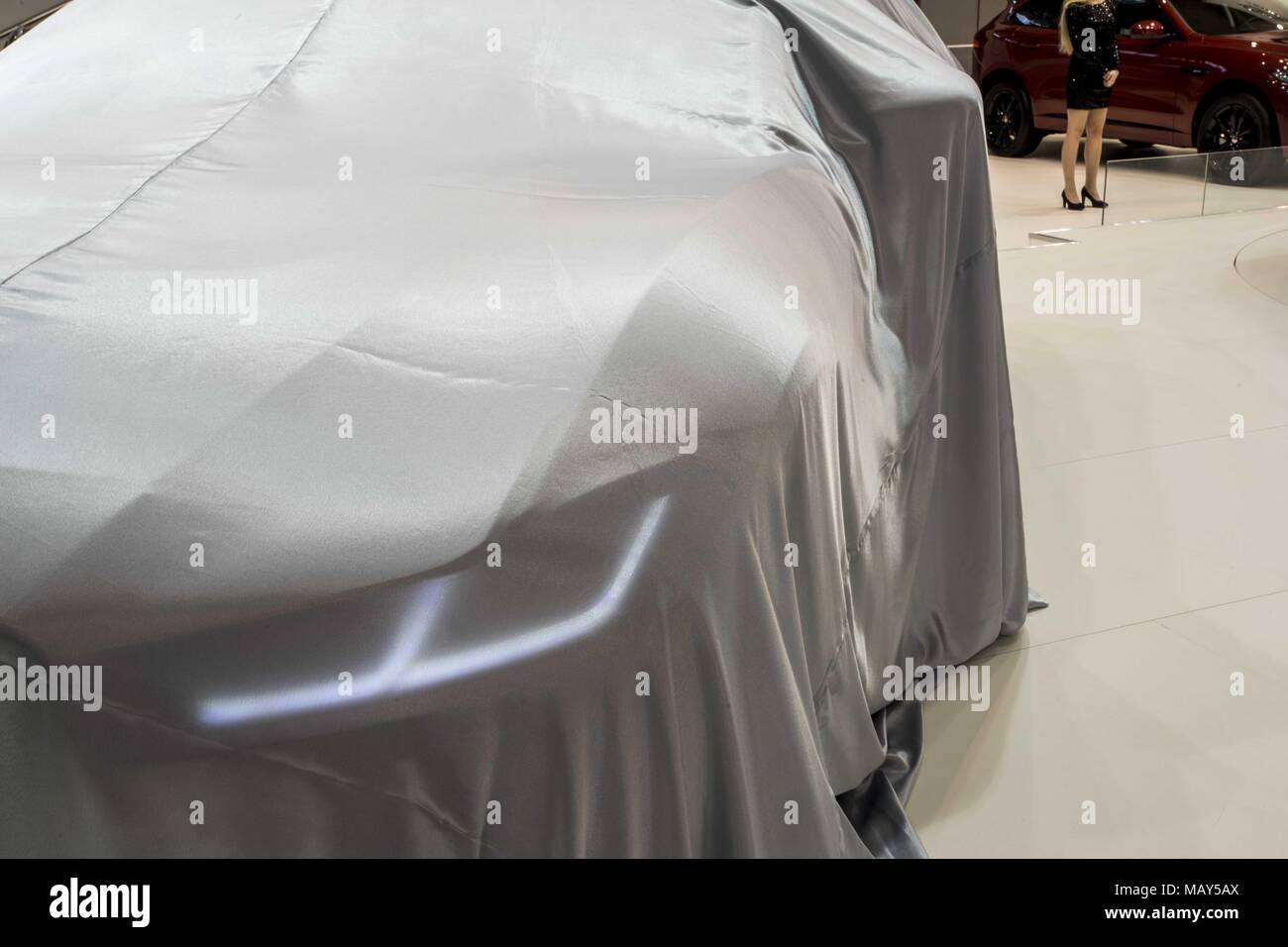 Poznan, Pologne, Grande Pologne. 5ème apr 2018. Poznan Motor Show 2018 est le plus grand de l'automobile en France et le quatrième en Europe. L'édition de cette année présente des véhicules en quatre salons : auto, moto, caravaning, camion et s'est tenu sous le slogan ''otorization de demain''. À la foire, vous pouvez voir plus de 60 premières mondiales de l'automobile, les concept cars et une vision de l'avenir de l'automobile par les concepteurs et les ingénieurs. Credit : Dawid Tatarkiewicz/ZUMA/Alamy Fil Live News Banque D'Images