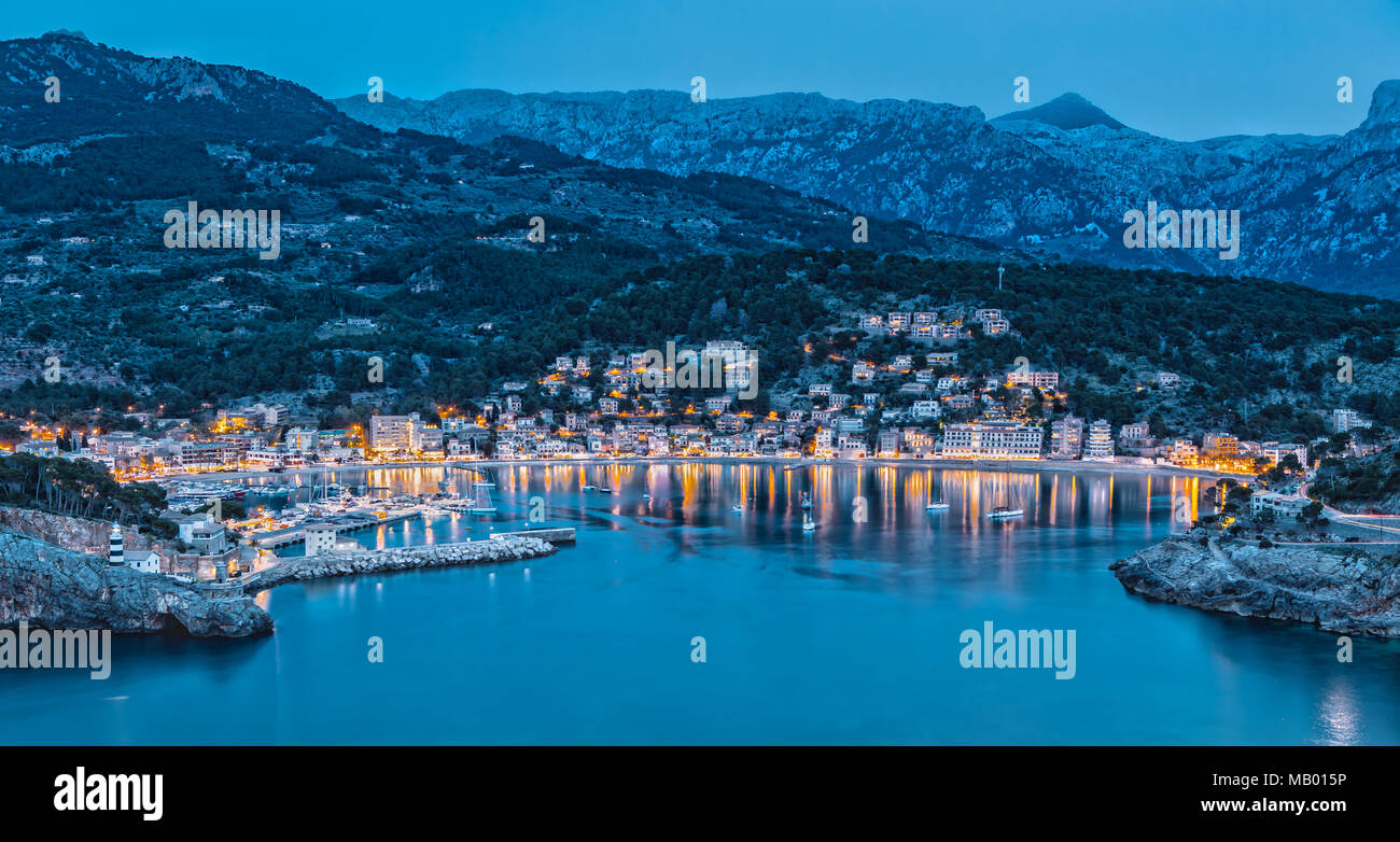 Vue panoramique Vue Aérienne de Port de Soller en Majorque Banque D'Images