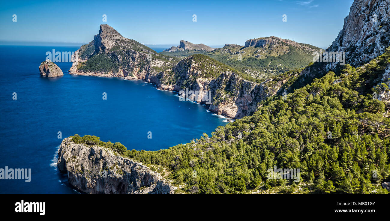 Vue panoramique sur le Cap de Formentor en Majorque Banque D'Images