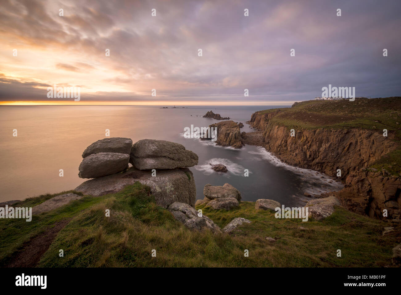 La vue de Land's End en Cornouailles. Banque D'Images