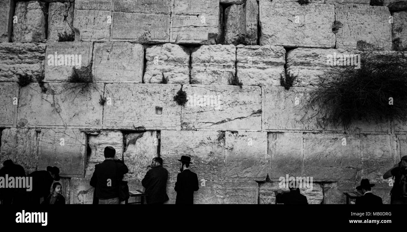 Mur ouest Jérusalem est aussi appelé le mur des lamentations. C'est l'un des sites les plus sacrés pour les juifs et situé au Temple de Jérusalem Mountain Banque D'Images