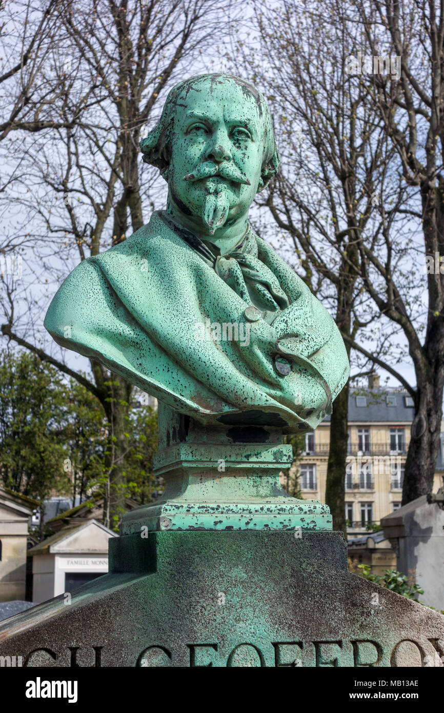 Buste de Charles Geoffroy (1819-1882), un 19e siècle imprimer graveur, cimetière de Passy, Paris, France Banque D'Images