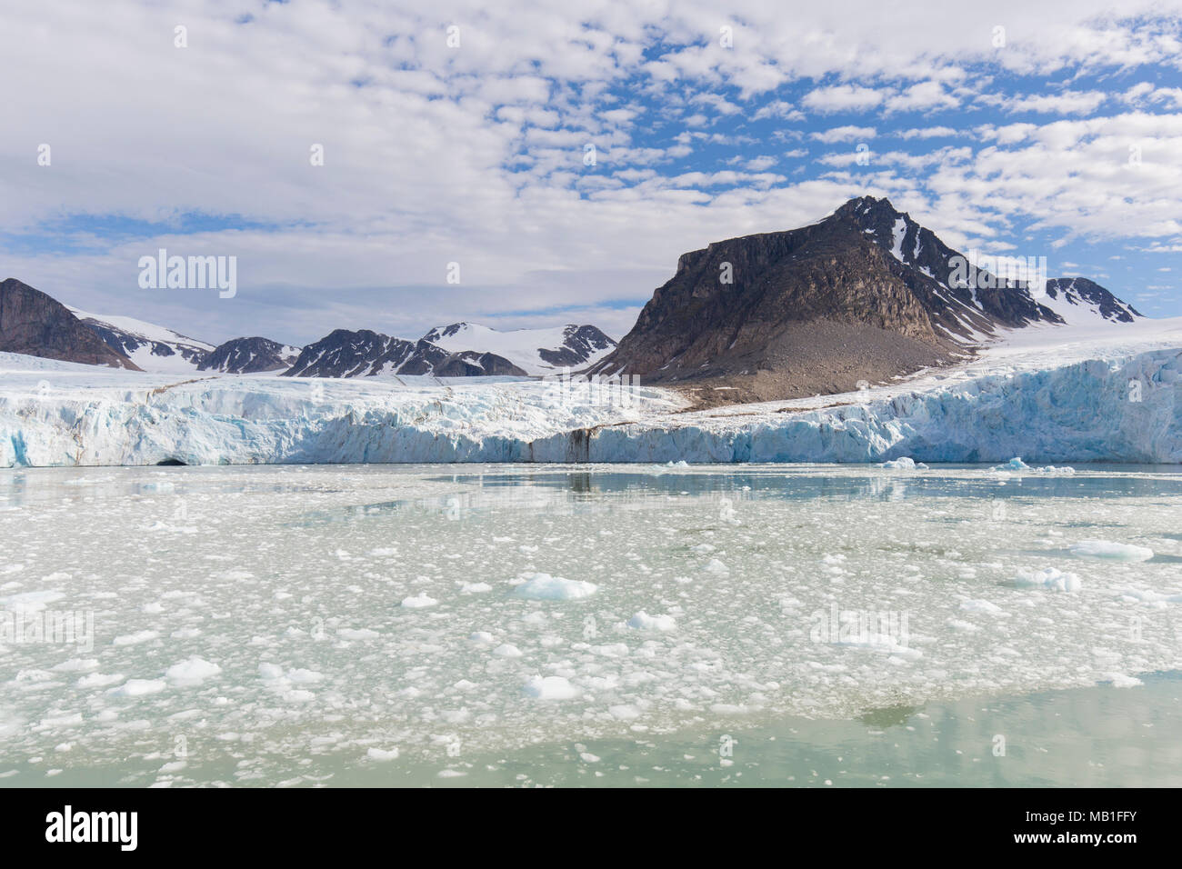 Smeerenburgbreen Reuschhalvøya, près de glacier dans Albert I Land debouches dans Bjørnfjorden Smeerenburgfjorden, partie intérieure du, Svalbard, Norvège Banque D'Images