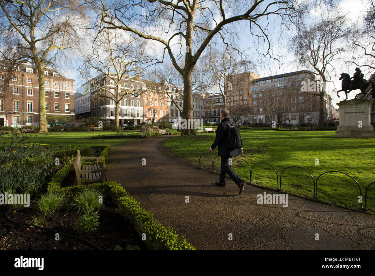 St James's Square, un des quartiers les plus prestigieux de jardin carrés dans l'exclusif quartier de St James's City of Westminster, London, England, UK Banque D'Images