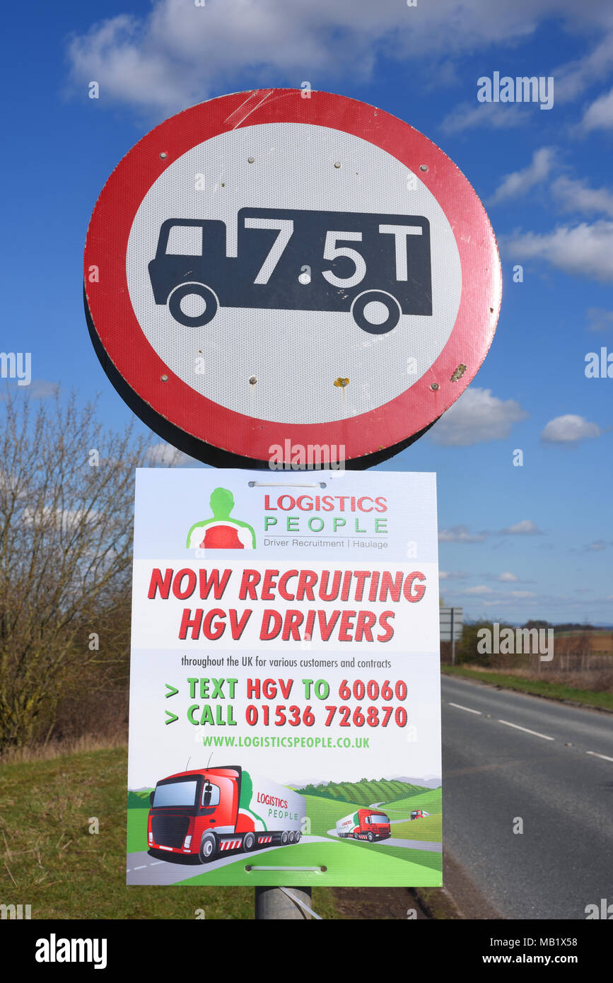 Recrutement en bordure de la publicité pour des conducteurs de camions poids lourds leeds united kingdom Banque D'Images