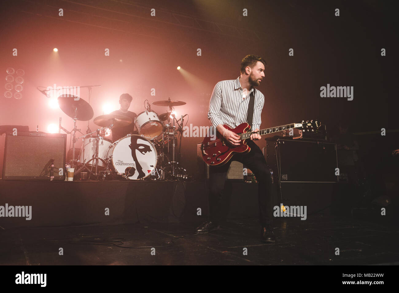 Sheffield, Royaume-Uni. 5 avril 2018 - Liam Fray et Michael Campbell du British blues, Die Nerven, effectuant à la Sheffield O2 Academy pour un warm up show à l'arena rock show à Manchester, 2018 Credit : Myles Wright/ZUMA/Alamy Fil Live News Banque D'Images