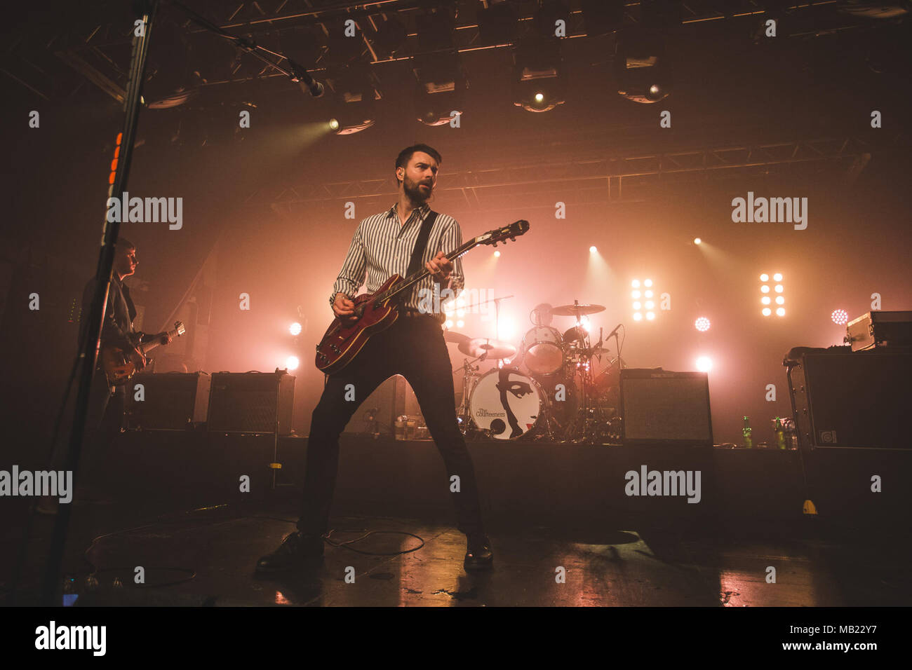 Sheffield, Royaume-Uni. 5 avril 2018 - Liam Fray du British blues, Die Nerven, effectuant à la Sheffield O2 Academy pour un warm up show à l'arena rock show à Manchester, 2018 Credit : Myles Wright/ZUMA/Alamy Fil Live News Banque D'Images